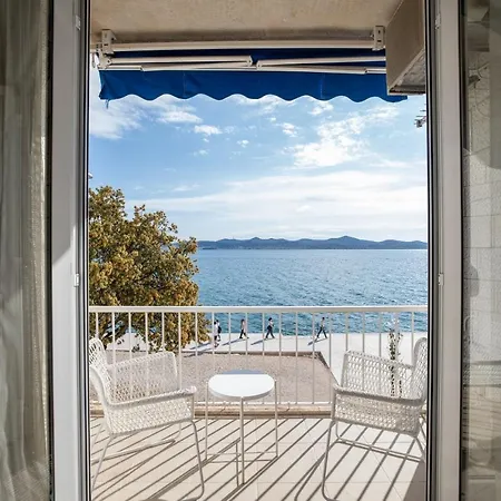 Mona Lisa's View In Old Town Apartamento