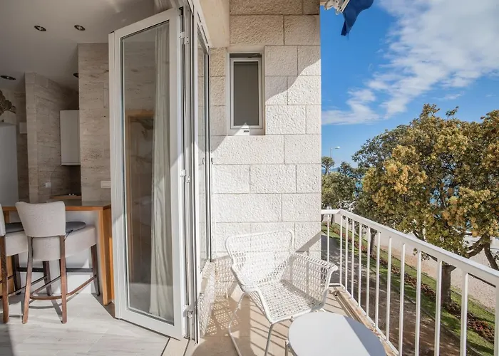 Mona Lisa's View In Old Town * ザダル